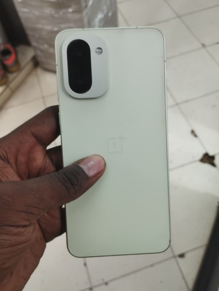 OnePlus 15R at Runda Technologies